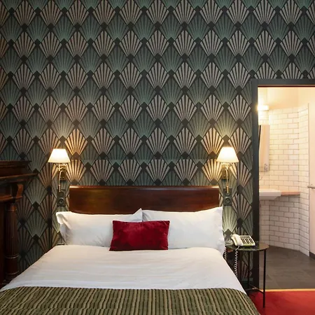 Langlois Hotel